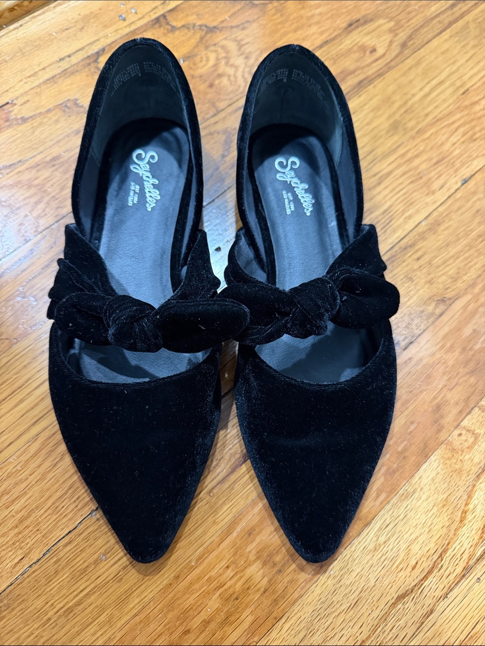 Seychelles Black Velvet Pointed-Toe Knot Strap Flats